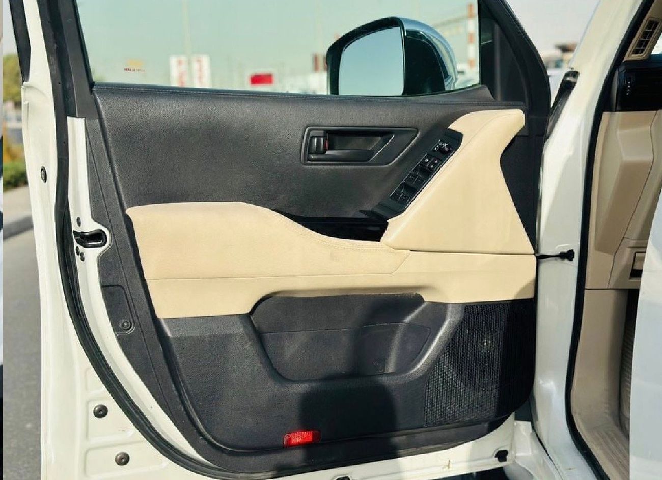 Toyota Land Cruiser 2022 Model GXR Full Option Very Clean And Perfect Condition