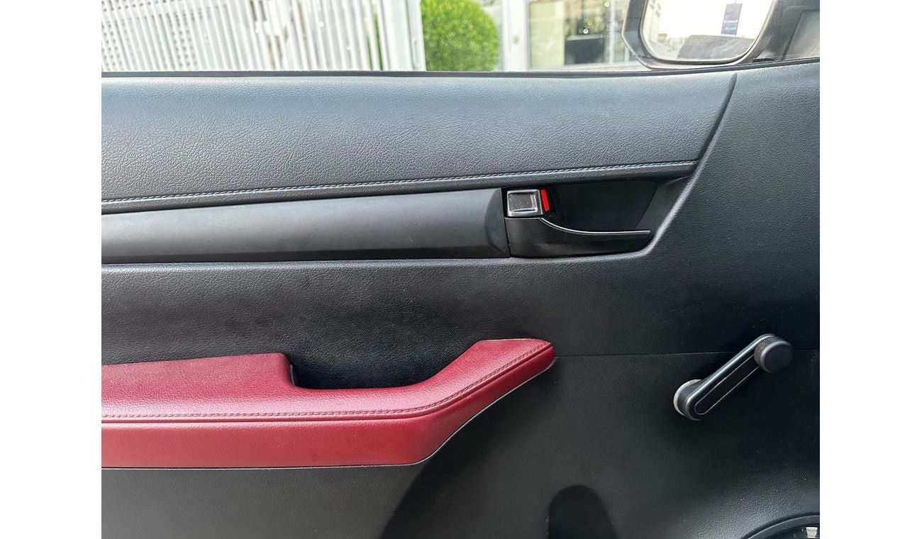 Toyota Hilux GLX 2 2.7L RWD