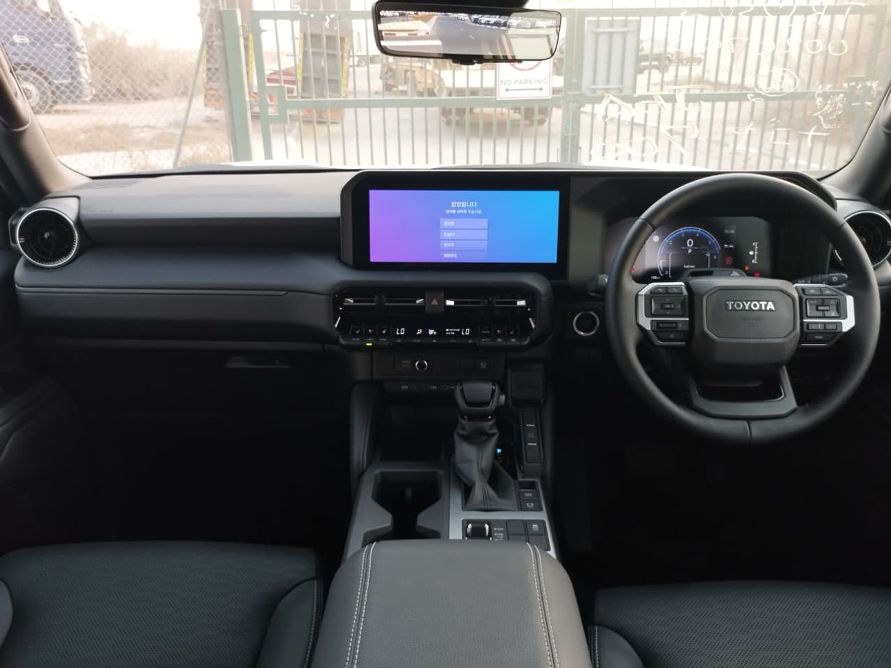 Toyota Prado Toyota Prado 2025 RHD Petro engine 7 seaters automatic gear vx options Japanese specs