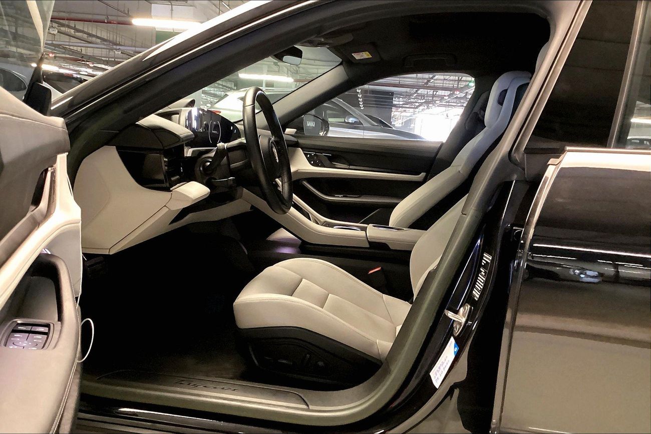 بورش تايكان Taycan | National Day Celebration | شامل الضمان | 0 ﺪﻔﻋﺓ ﺃﻮﻟﻯ