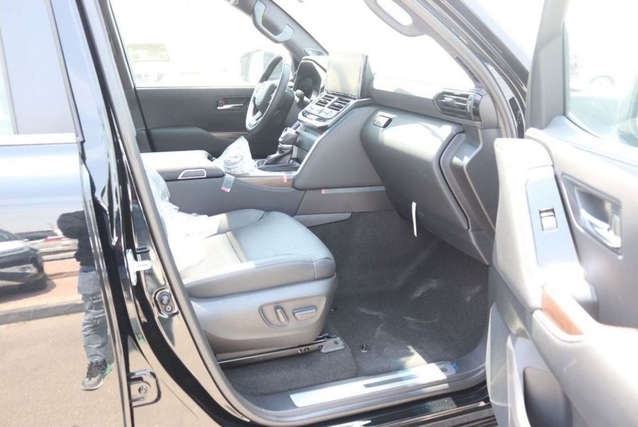 تويوتا لاند كروزر 3.3L,VX, DIESEL, EUROPIAN SPECS, LEATHER SEATS, ELECTRIC SEAT, WIRELESS CHARGER, 2024 FOR EXPORT