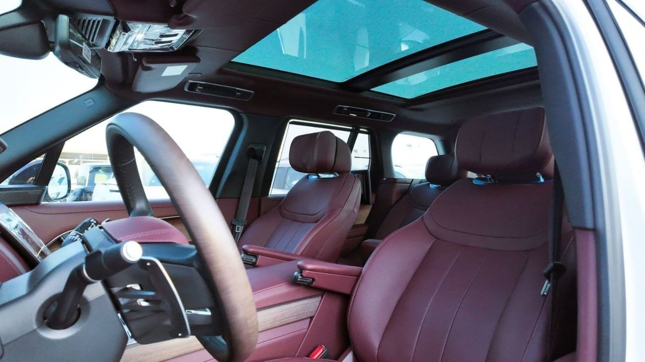 لاند روفر رينج روفر Autobiography P530 | Pearl White | Black Roof | Burgundy Interior | Shadow Exterior Package | GCC Sp