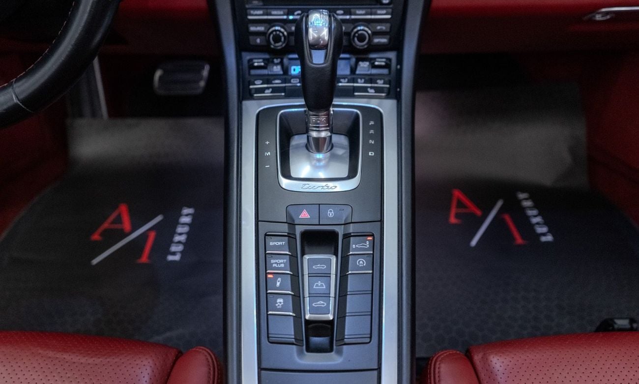 بورش 911 2015 Porsche 911 Turbo Convertible, Fully Loaded, Excellent Condition, GCC Spec