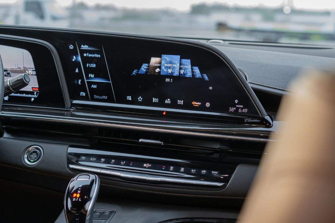 Cadillac Escalade Premium Luxury Platinum 6.2L 4WD