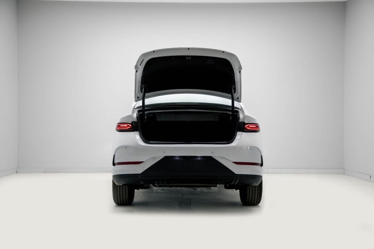 بي واي دي كين بلاس DM-i Progressive 1.5L - White Inside Black | Export Only