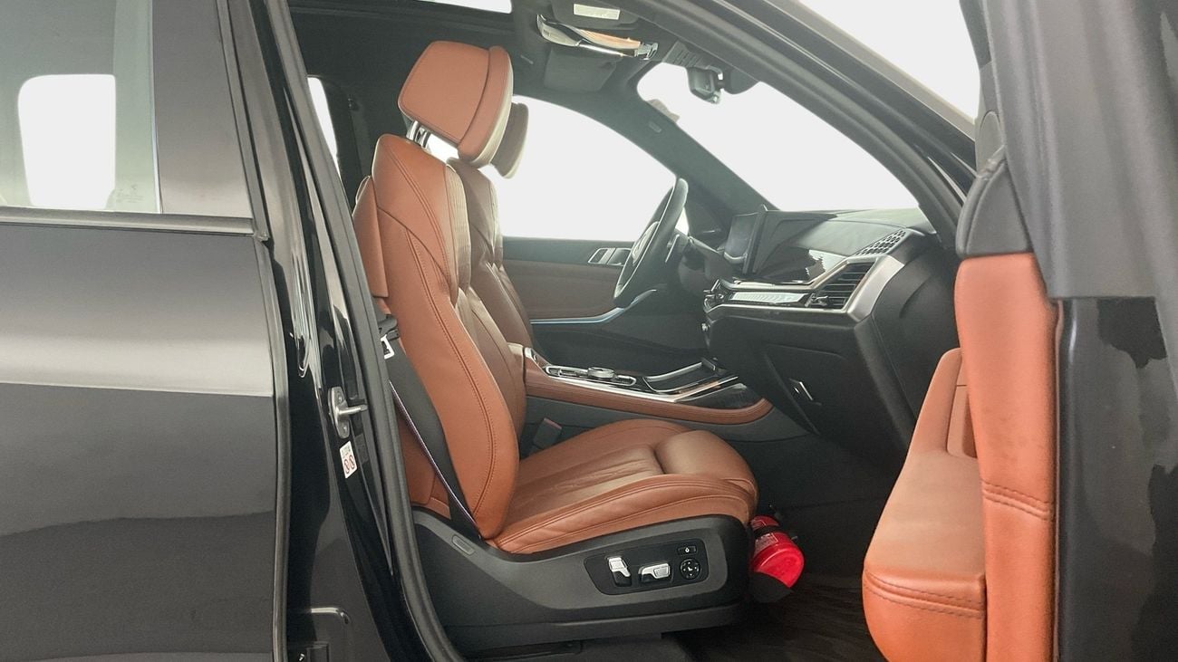 بي أم دبليو X7 40i Luxury M Sport | شامل الضمان | 0 ﺪﻔﻋﺓ ﺃﻮﻟﻯ