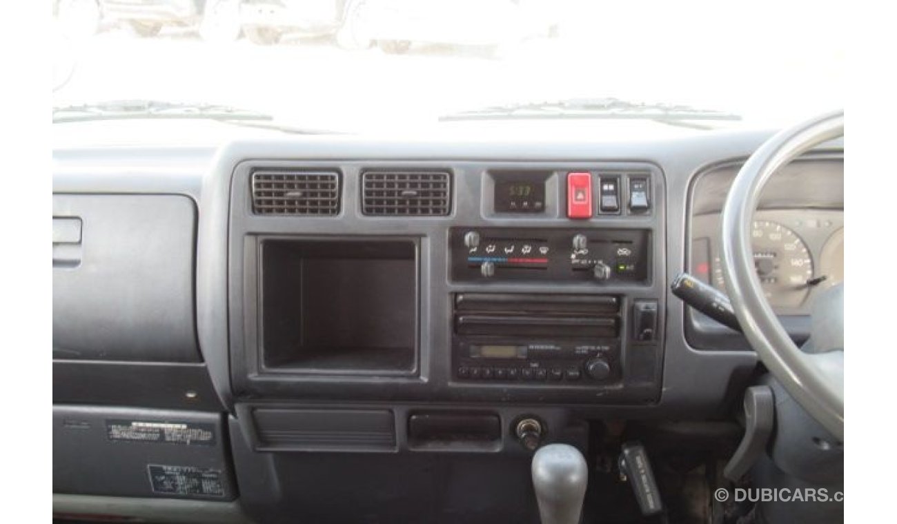 Toyota Dyna Toyota Dyna Van Right Hand Drive (Stock PM 830)