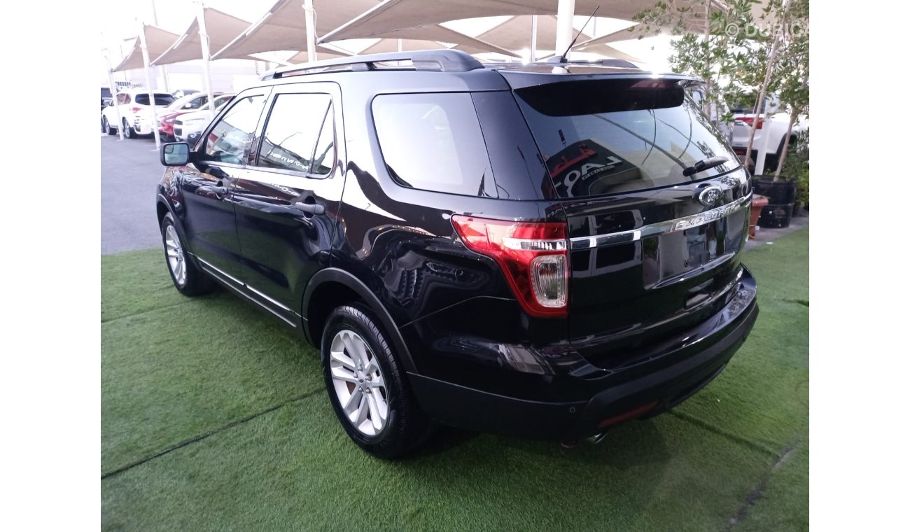 Ford Explorer Gulf 2014 model, agency paint, cruise control, wheels, in excellent condition