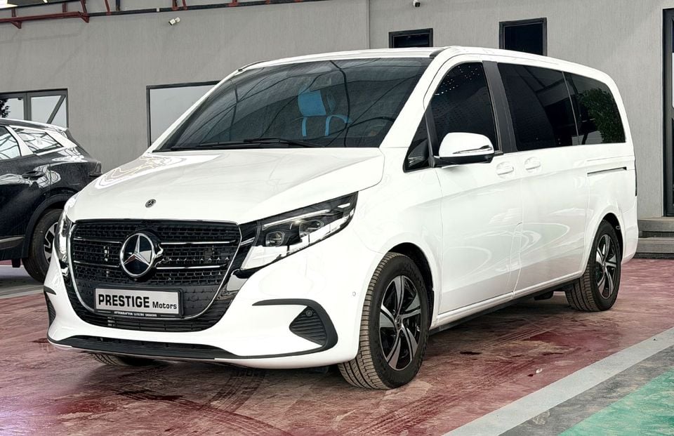 Mercedes Benz V300 d German Specification 2025