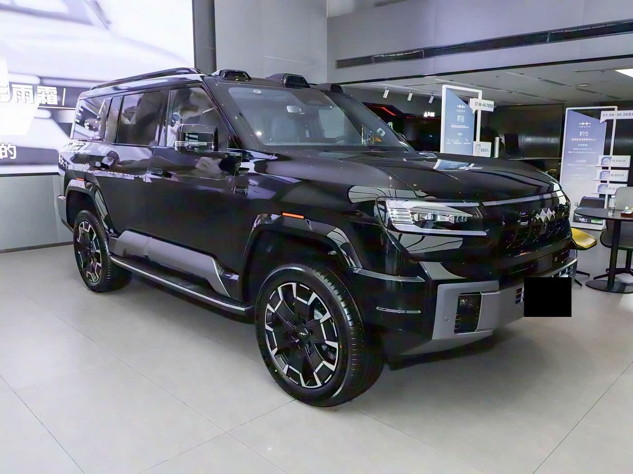 BYD Leopard 8 Smart and Brave Flagship Edition (6 Seats) 21-inch Rims with Tow Hook | 2025 | Ready Stock Limited Q