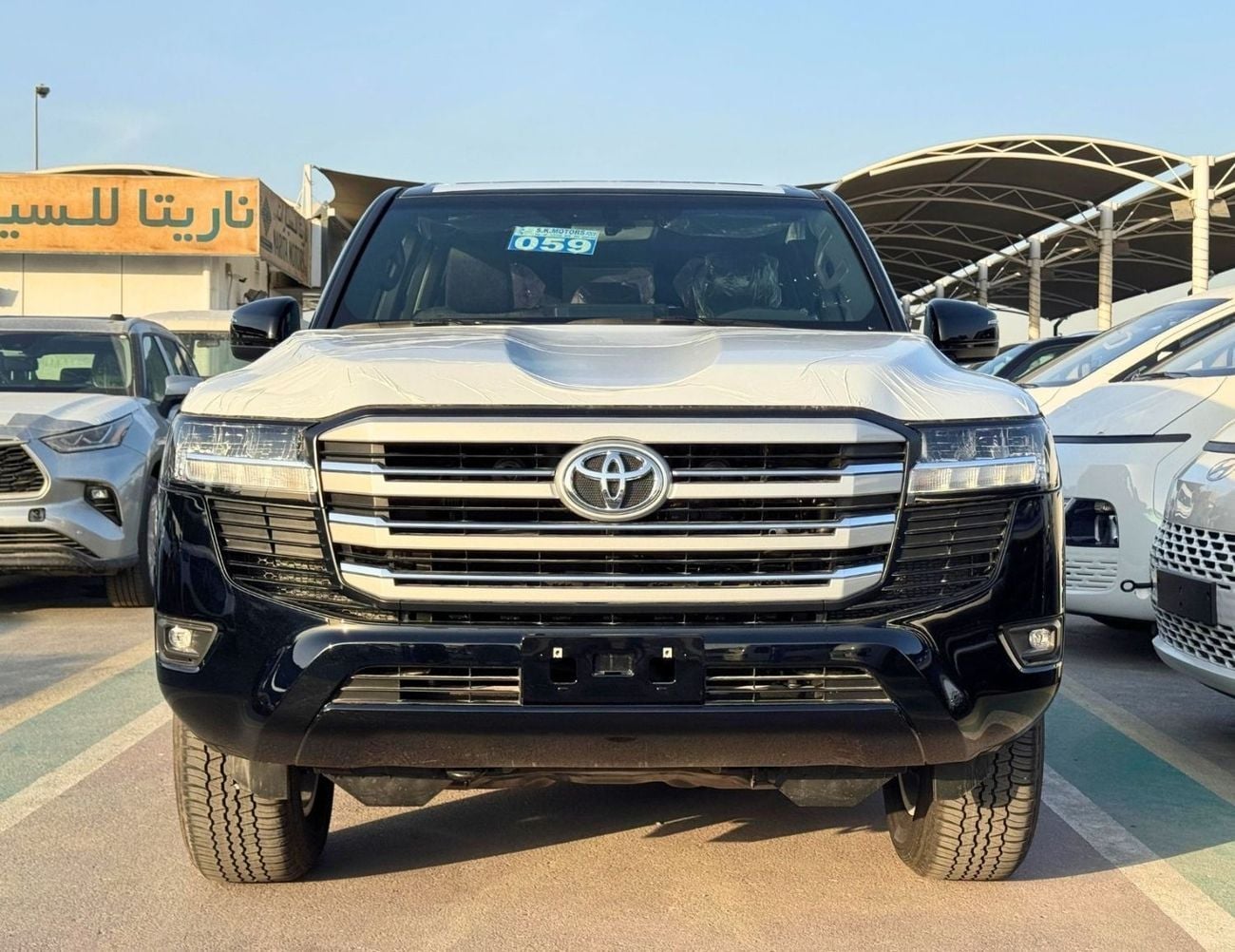 Toyota Land Cruiser GXR 3.5L V6 Petrol | Twin Turbo | Sunroof | Driver Power Seat | Digital Speed Meter | CODE # GXR3B