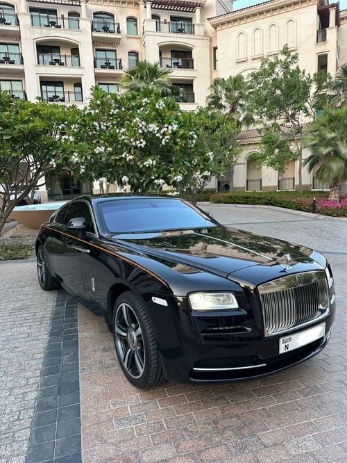 Rolls-Royce Wraith 6.6 V12 biturbo  633 HP