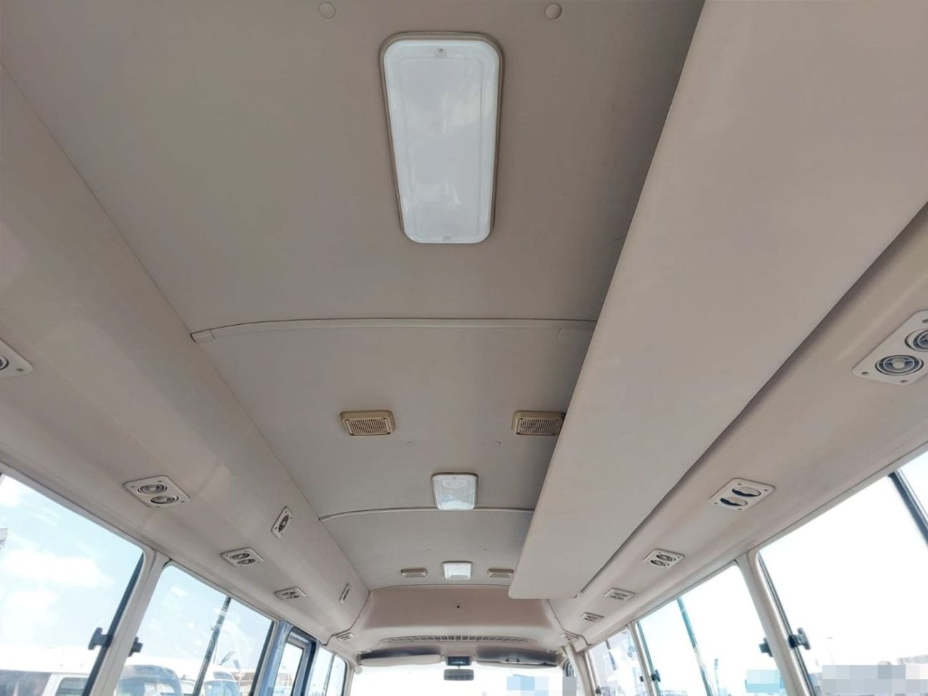 Toyota Coaster TOYOTA COASTER BUS RHD 1998 MODEL 4.2 L DIESEL AUTOMATIC(PM02737)