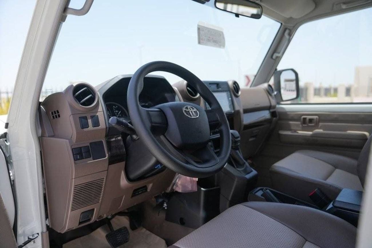 تويوتا لاند كروزر بيك آب 2026 Toyota Land Cruiser LC79 DC 2.8L AT Diesel (White)