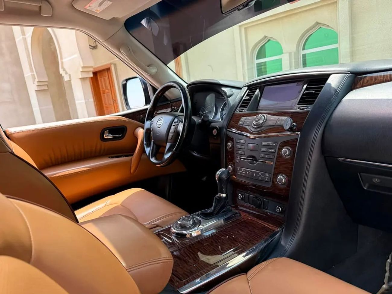 Nissan Patrol LE PLATINUM محول خليجي فل المكينه الكبيرة LE Platinum GCC Specs - Excellent Condition