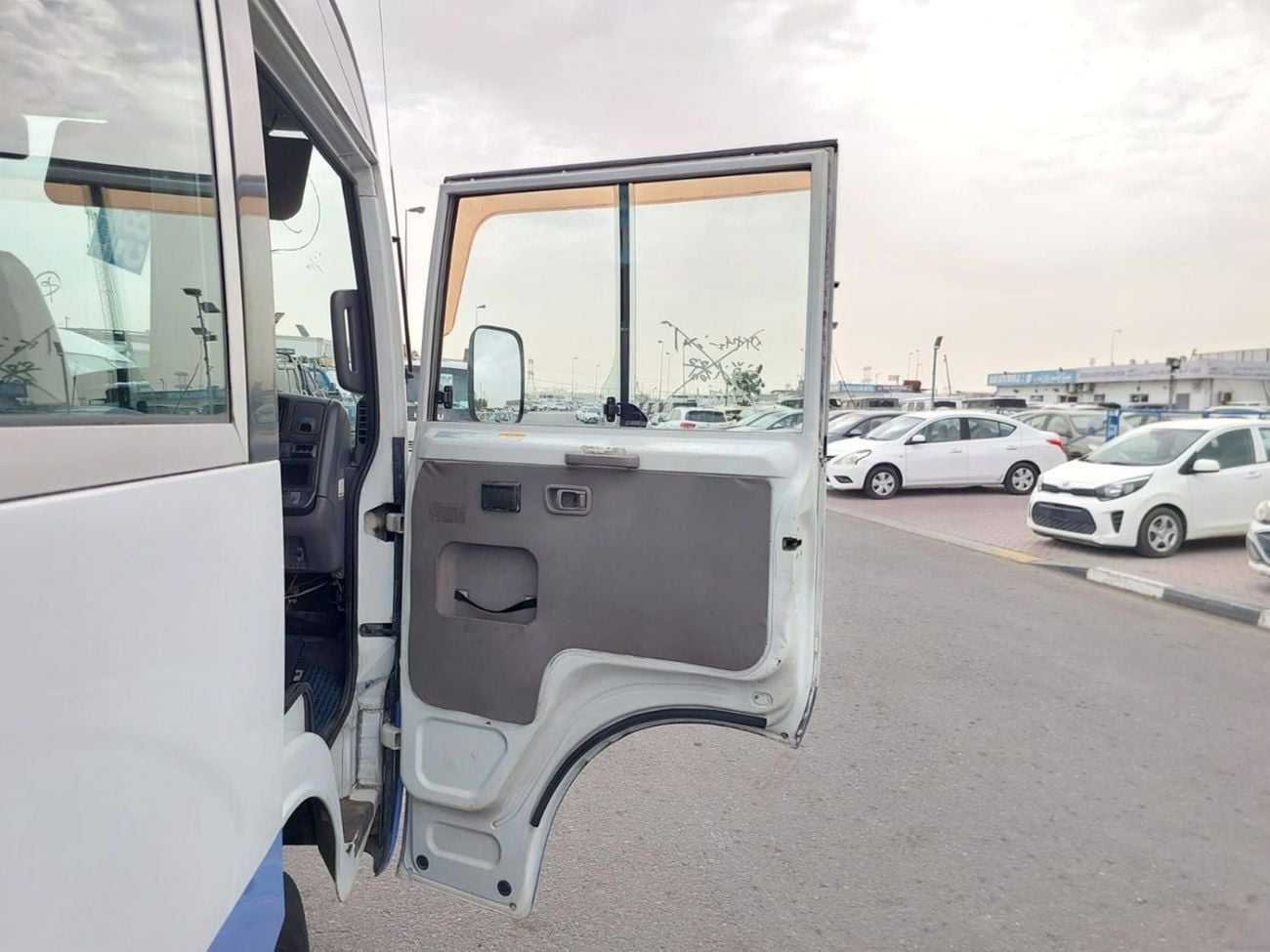 نيسان سيفيليان (RAMADAN OFFER) NISSAN CIVILIAN BUS RHD 2003 MODEL 4.2 L DIESEL AUTOMATIC(PM20032)
