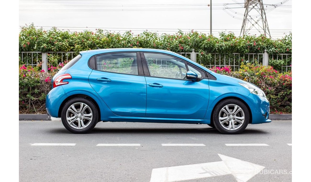 بيجو 208 PEUGEOT 208 - 2013 - GCC - VERY CLEAN LIKE NEW