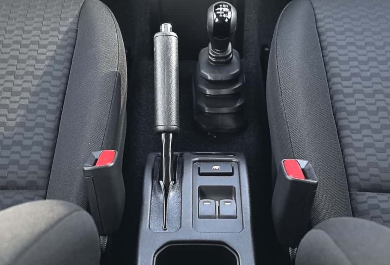 سوزوكي جيمني 1.5L GLX (A/T)