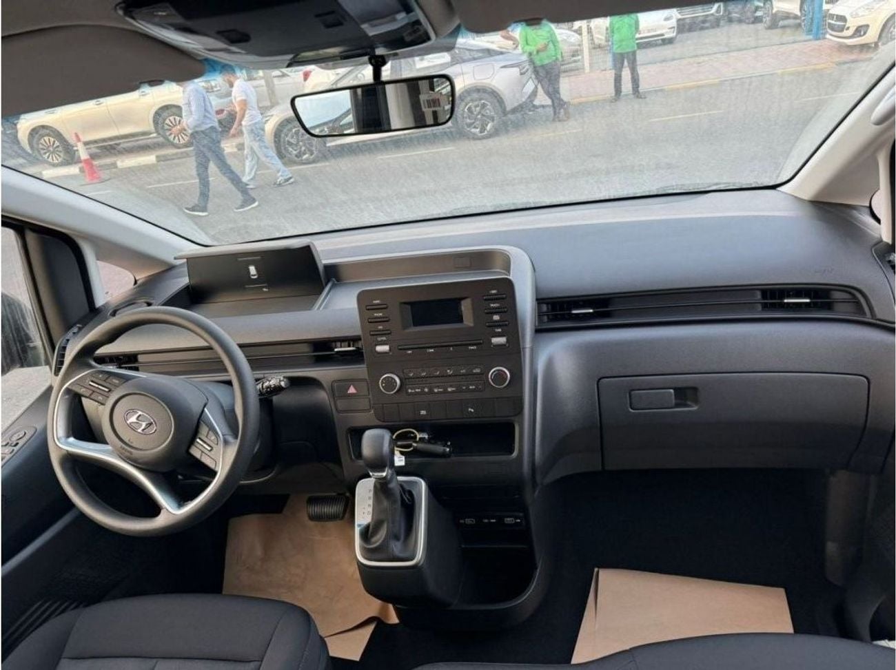 Hyundai Staria 3.5L PETROL, AUTOMATIC 2026