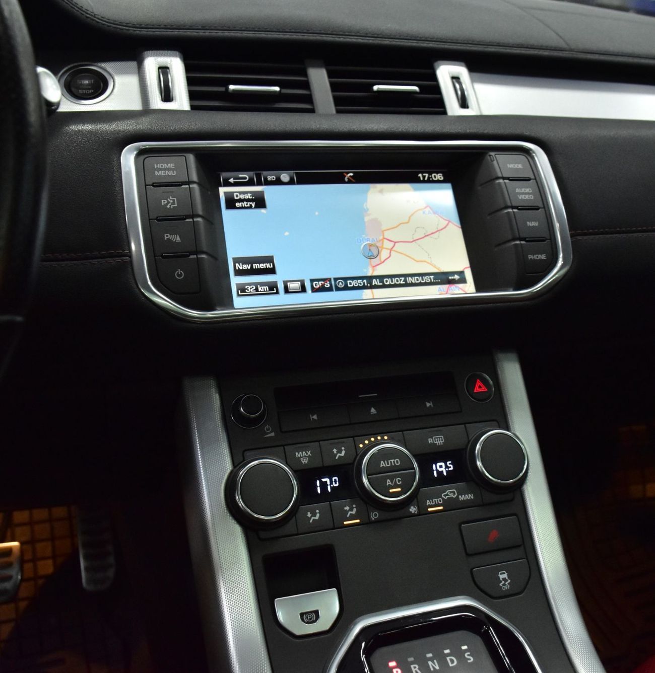 Land Rover Range Rover Evoque Land Rover Range Rover Evoque R-Dynamic ( 1 of 1 in UAE / Special Order ) 2015 Model GCC Specs