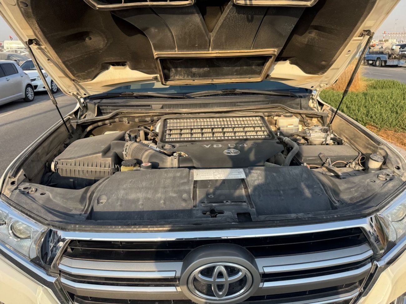 Toyota Land Cruiser Toyota landcuriser Years 2020 Diesel GXR1 4.5L full option GCC V8