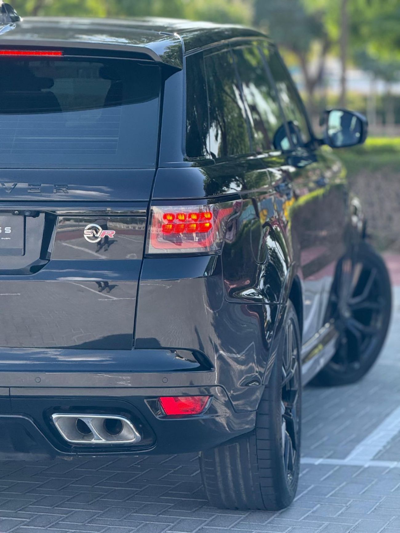 Land Rover Range Rover Sport SVR Carbon Edition 5.0L