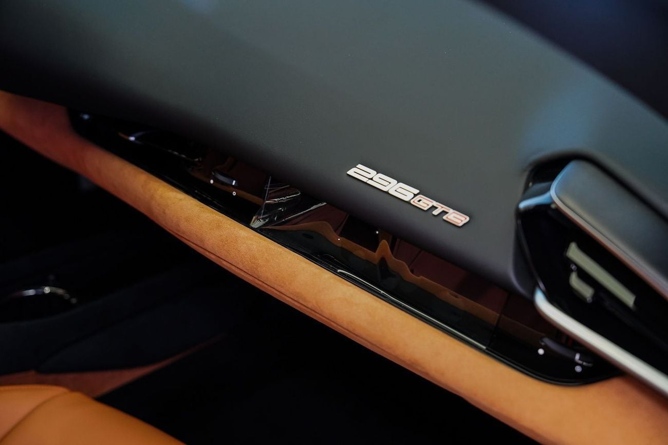 فيراري 296 GTB GTB 3.0T V6 PHEV