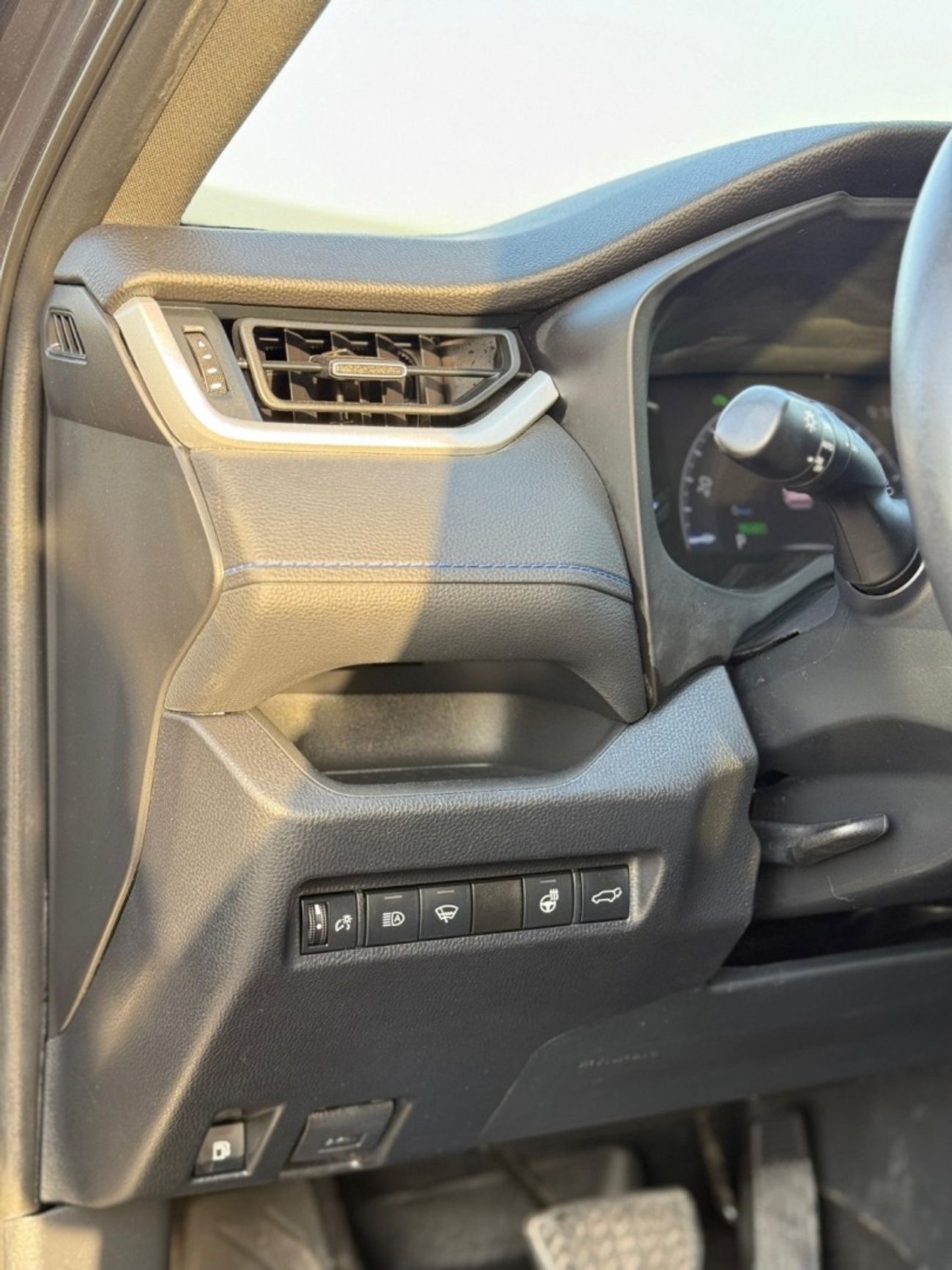 Toyota RAV4 Hybrid XSE Full Option