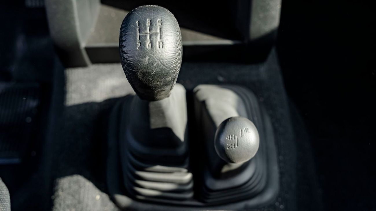 Mitsubishi L200 Mitsubishi L200 2.4L Petrol MT 2024