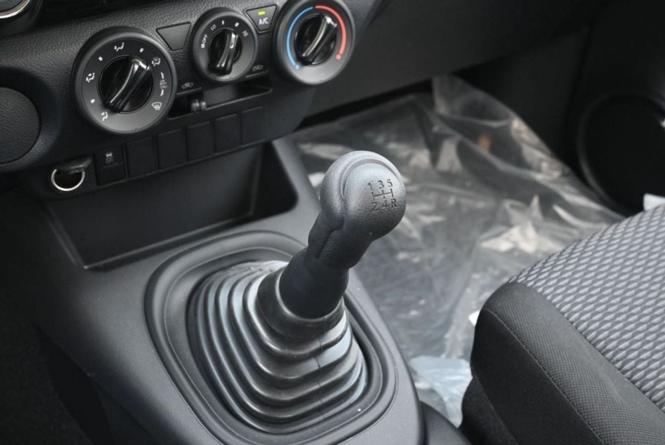 تويوتا هيلوكس TOYOTA HILUX 2.4L DIESEL 4X2 MODEL 2023