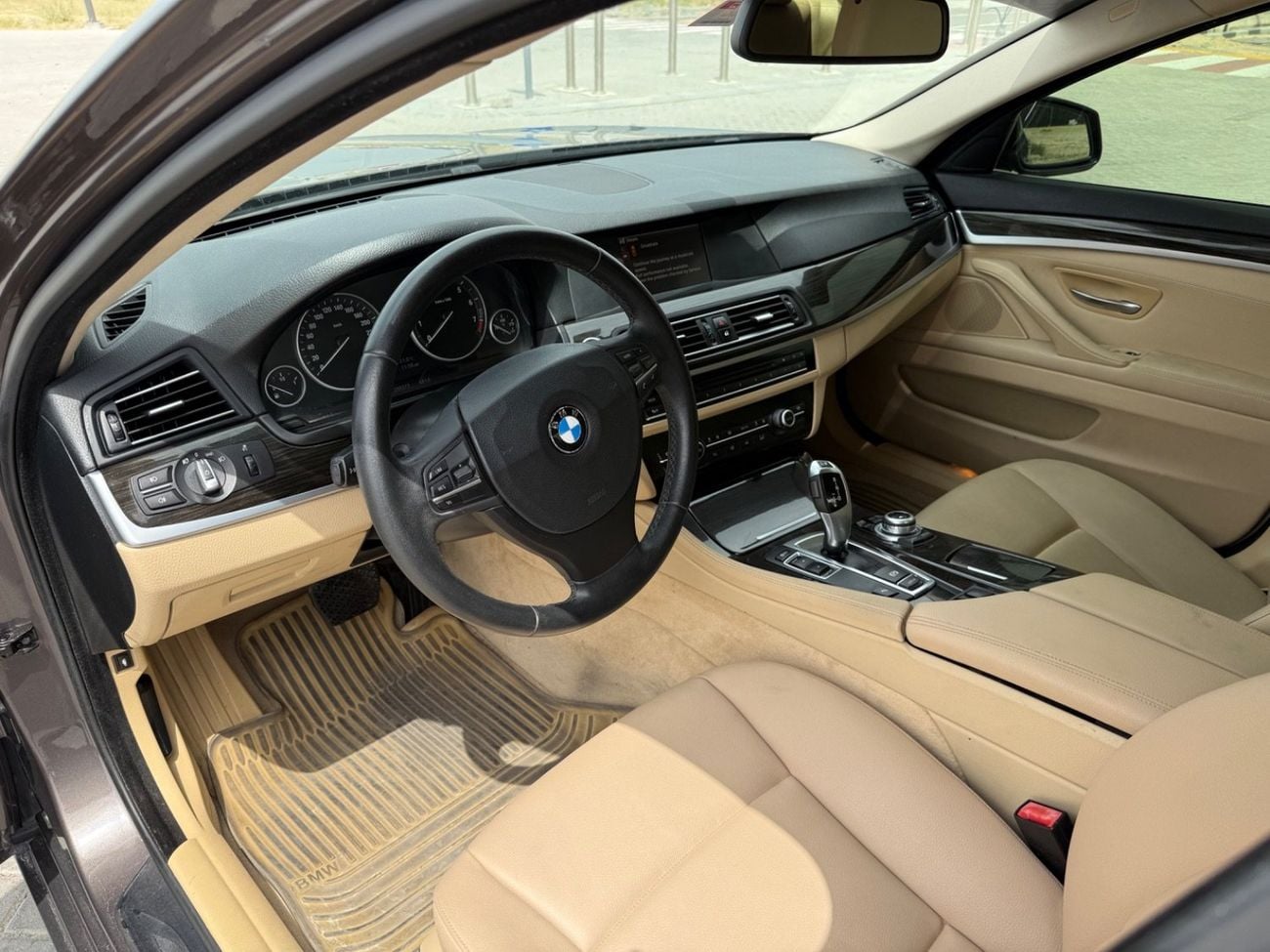 بي أم دبليو 520i Low 2.0L