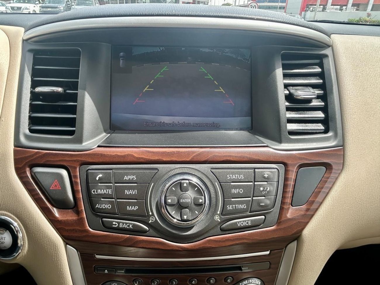 Nissan Pathfinder SV 3.5L (260 HP) 4WD GCC FULLY AGENCY MAINTAINED