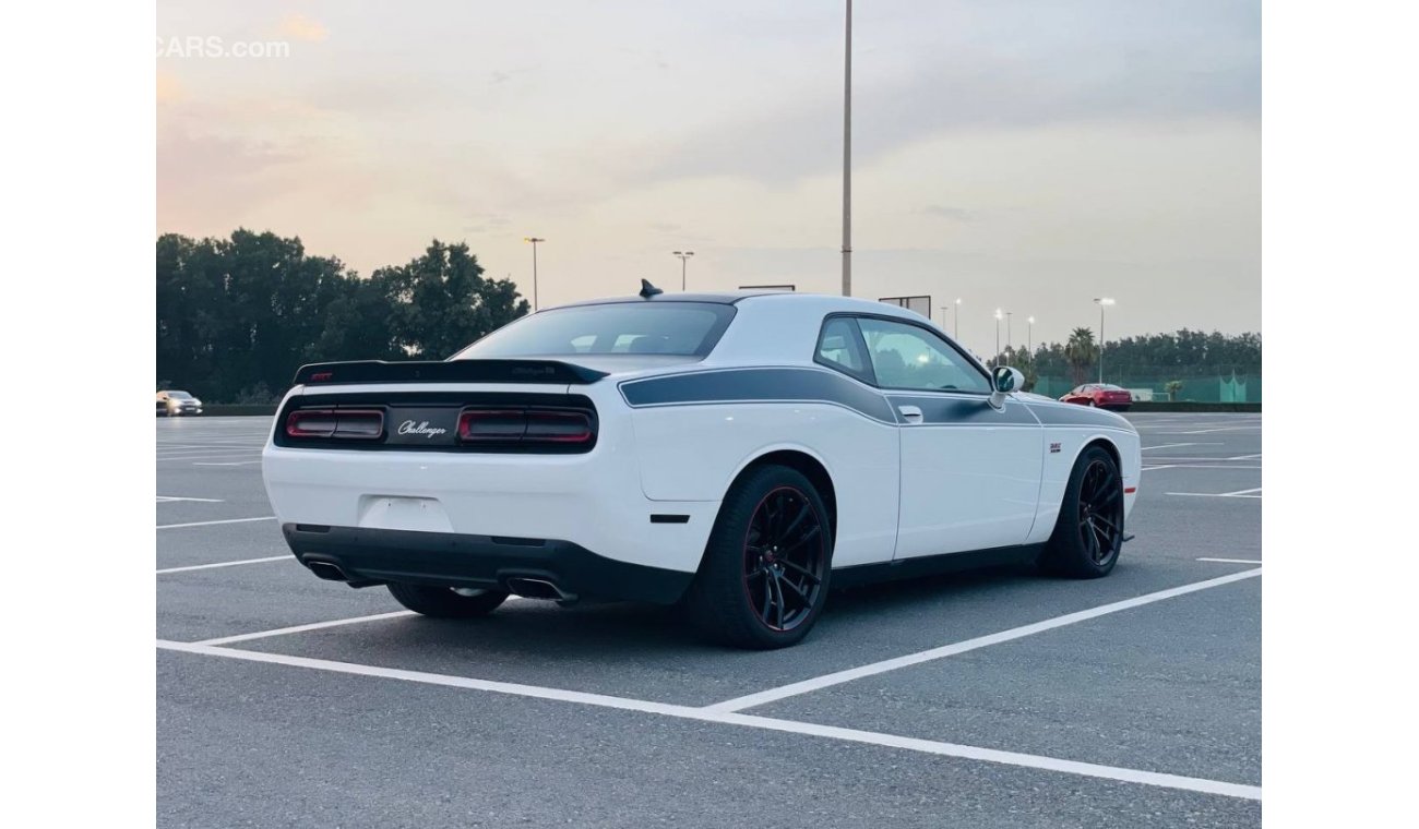 Dodge Challenger SRT8 DODGE CHALLENGER SRT MODEL 2017 VERY CLEAN CAR