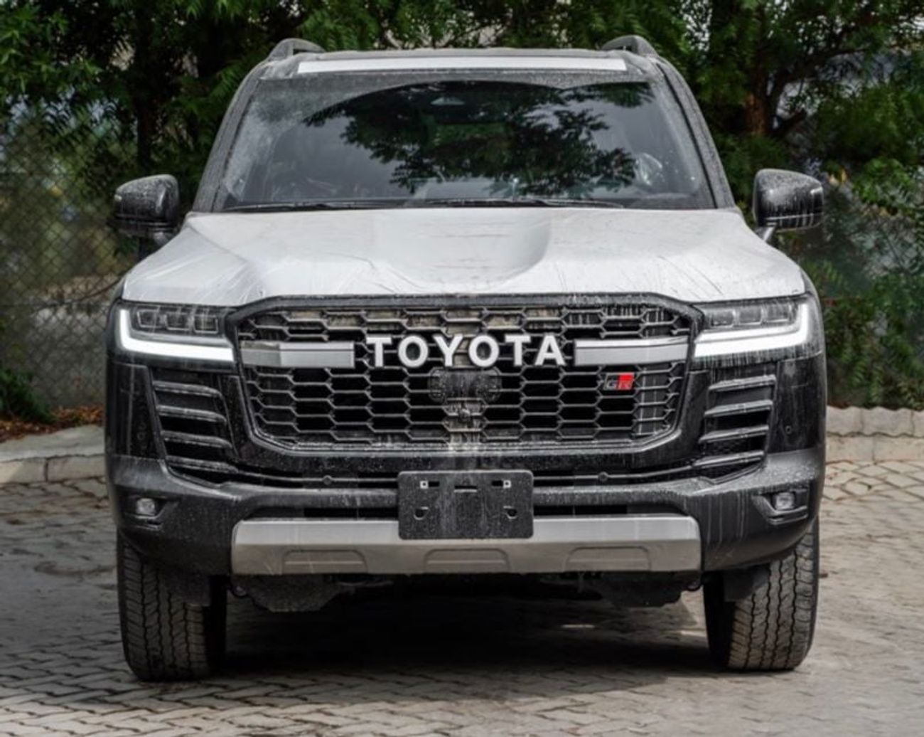 تويوتا لاند كروزر TOYOTA LC300 GR 3.5L HEV PETROL HYBRID 2026 GCC