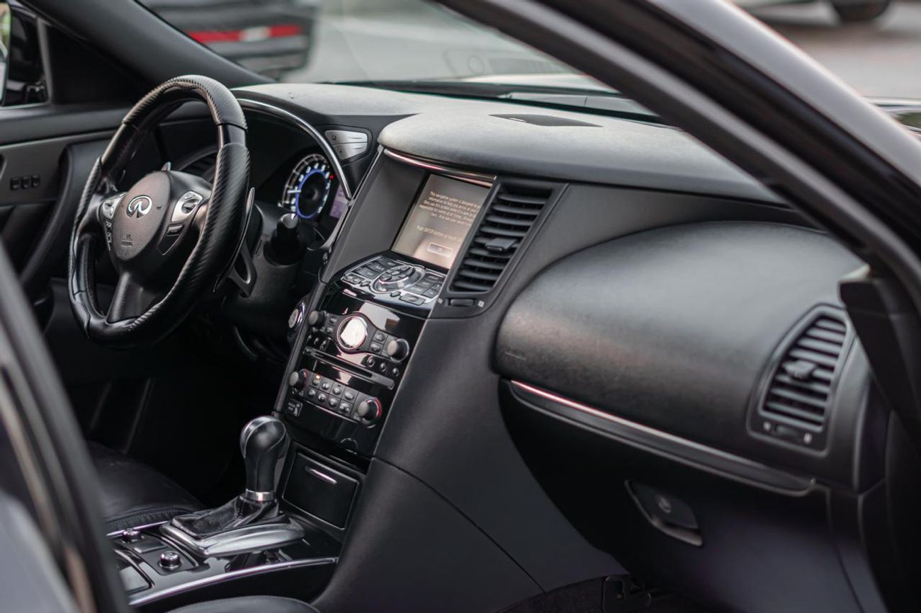 إنفينيتي QX70 QX70S