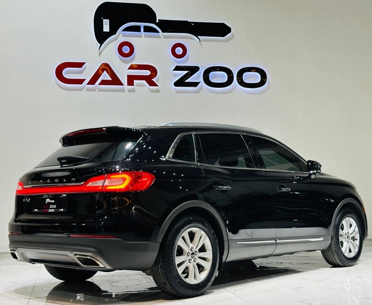 Lincoln MKX BASE