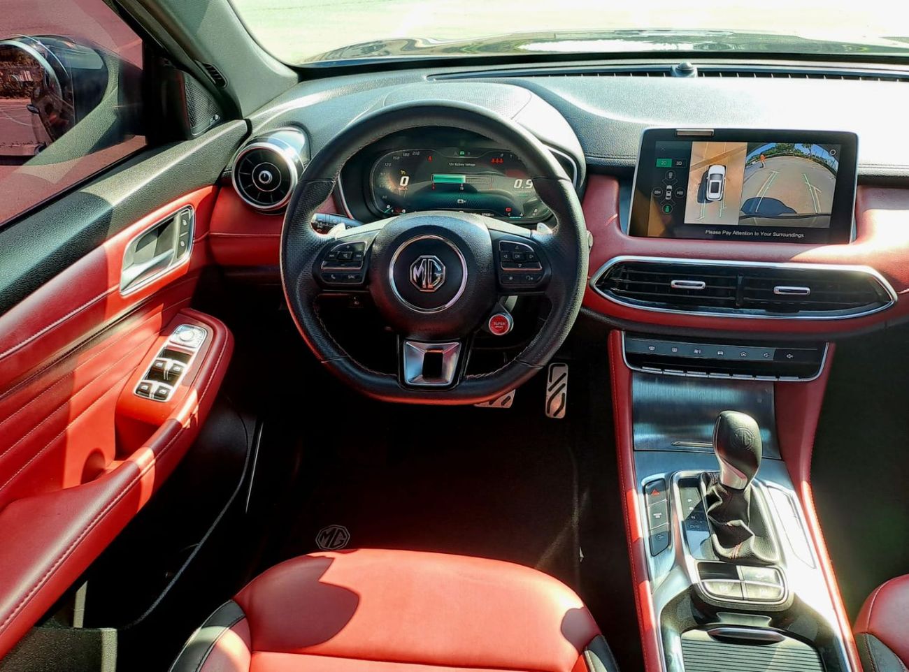 MG HS Luxury 2.0L 780-Monthly l GCC l Panoramic, Cruise, Leather l Accident Free