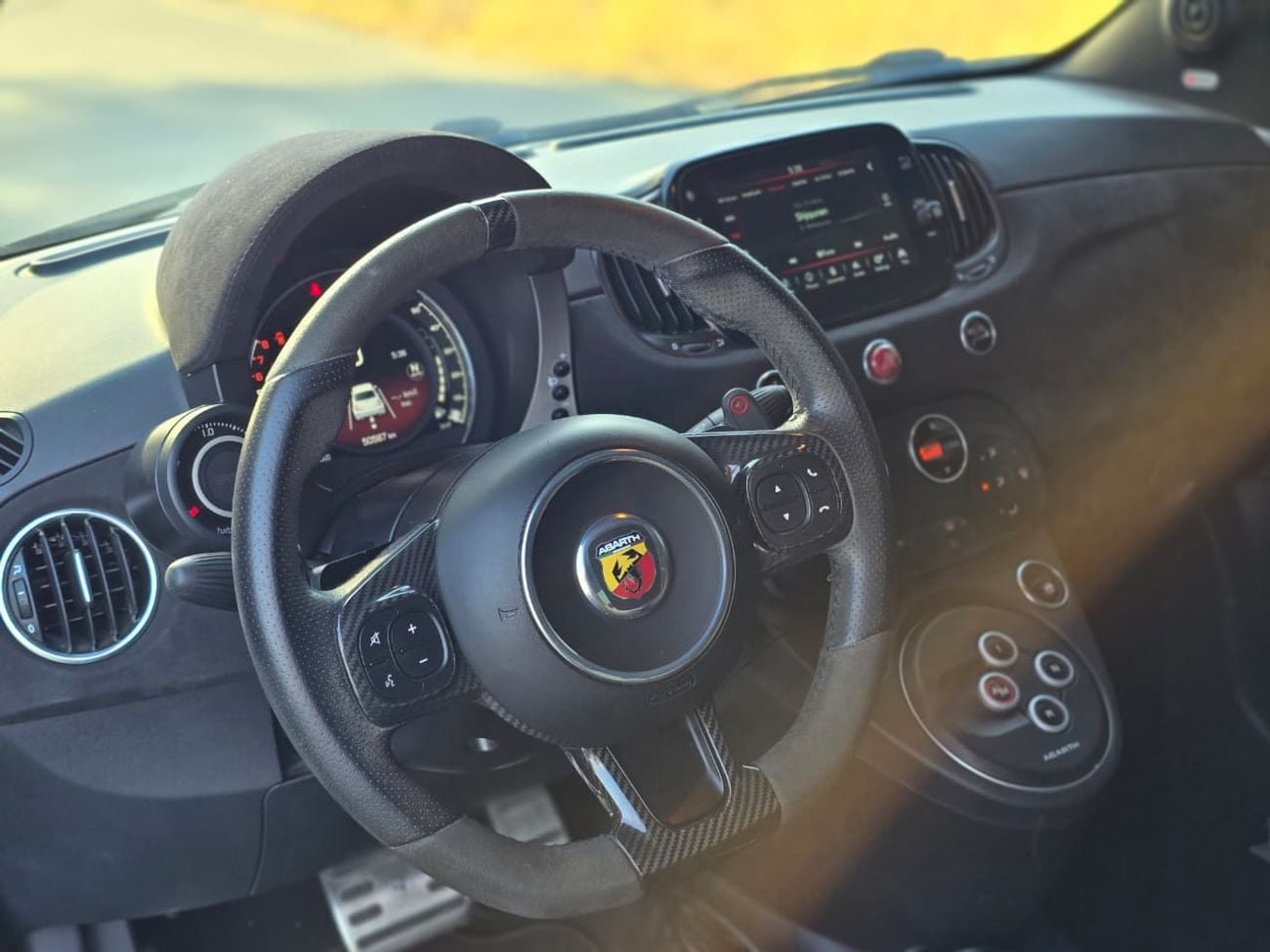 Fiat 500 FIAT 695 ABARTH 2023 GCC // UNDER WARRANTY // SERVICE CONTRACT //ORGINAL PAINT // ACCIDENT FREE // 2