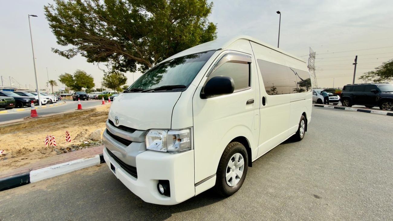 Toyota Hiace 2009 | RHD | 3.0L DIESEL ENGINE | MANUAL TRANSMISSION | 14 SEATERS | 2WD |