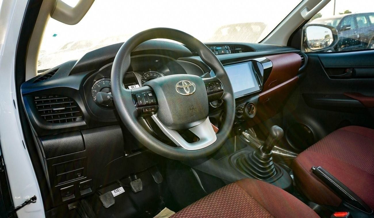 تويوتا هيلوكس GLS 2.7L 4WD M/T