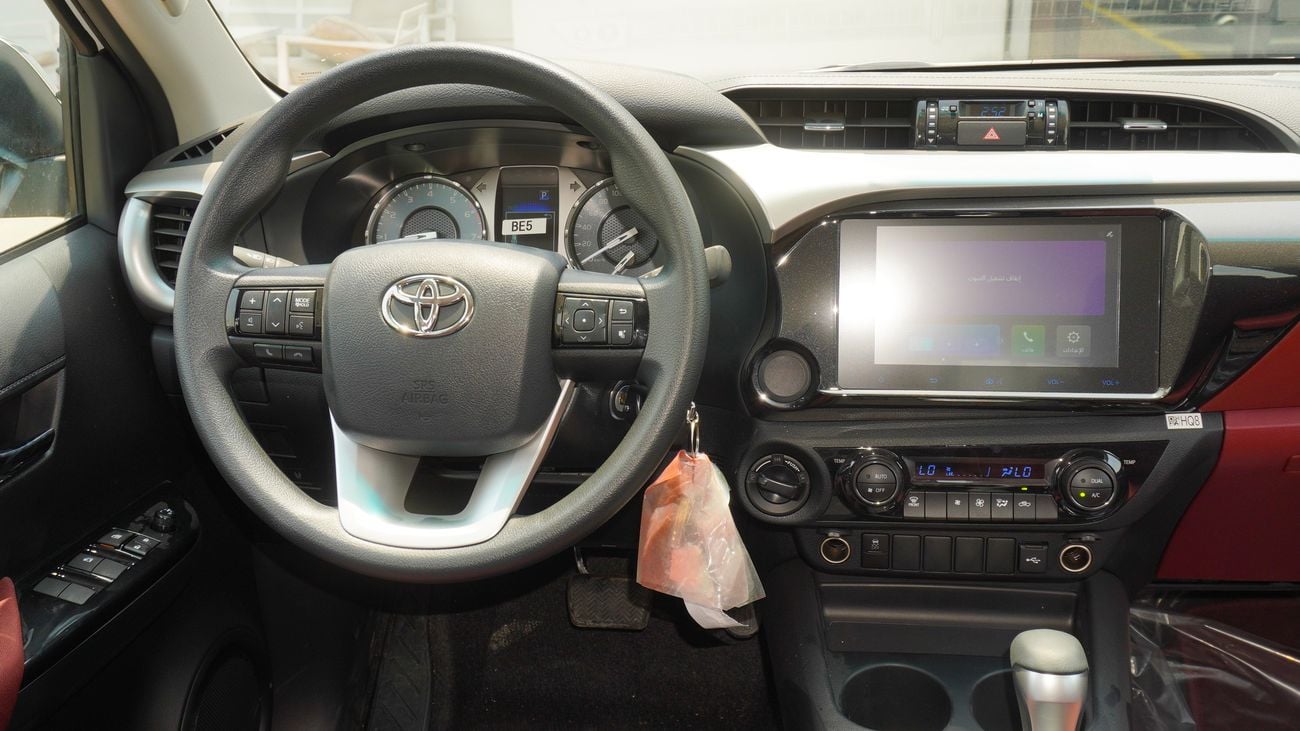 تويوتا هيلوكس SR5  2.7L  4WD A/T