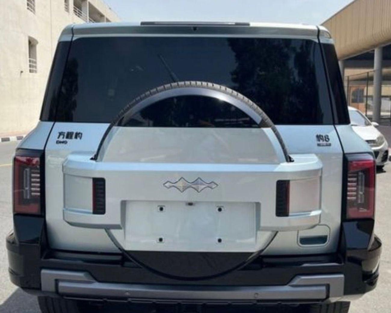 BYD Leopard 8 FLAGSHIP (NGCC)
