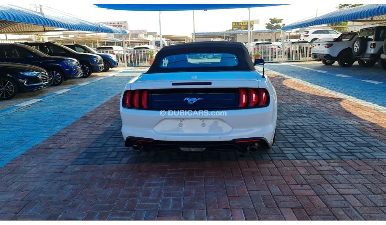 Ford Mustang car in perfect condition 2023 2.3l  America