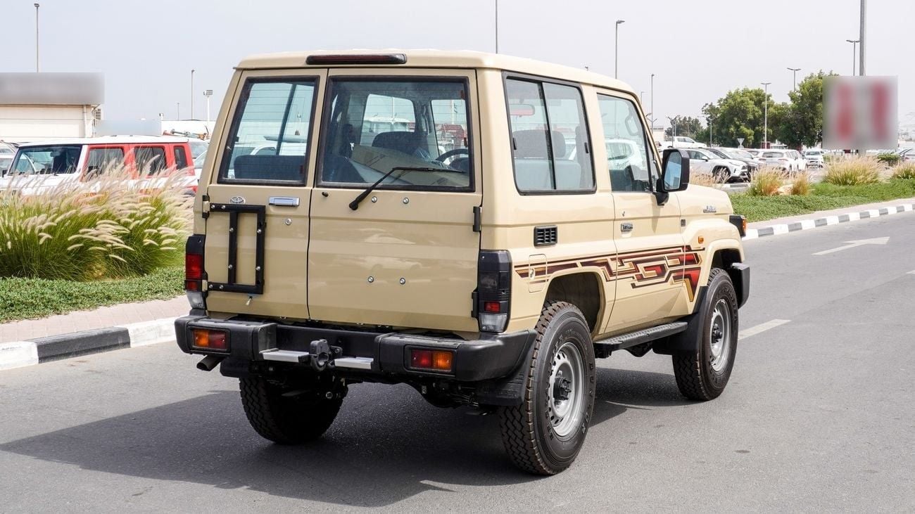 Toyota Land Cruiser 70 4.0 L V6