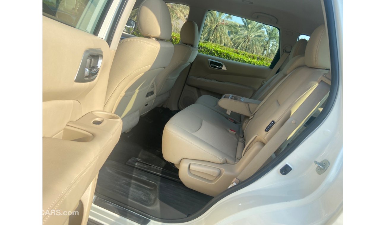 Nissan Pathfinder Nissan pathfinder model 2020 GCC very good car  - price 65,000 km 14,517  clean car call 00971527887