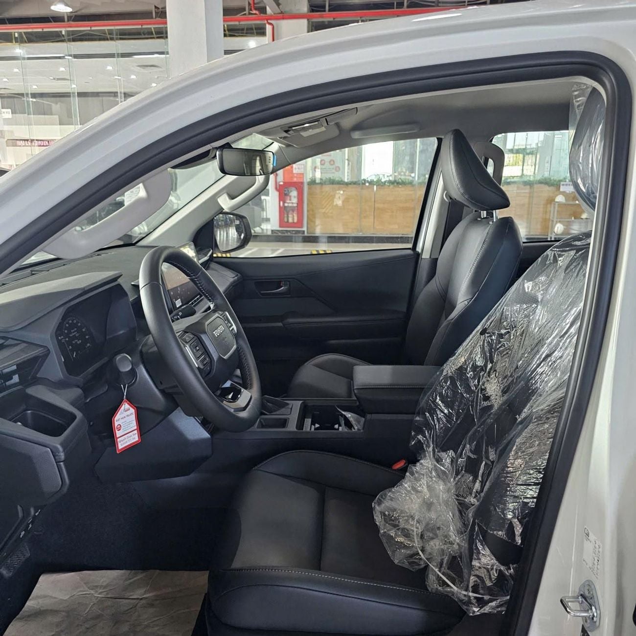 Toyota Hilux NEW SHAPE DIESEL A/T FULL OPTION DOUBLE CABIN PICKUP
