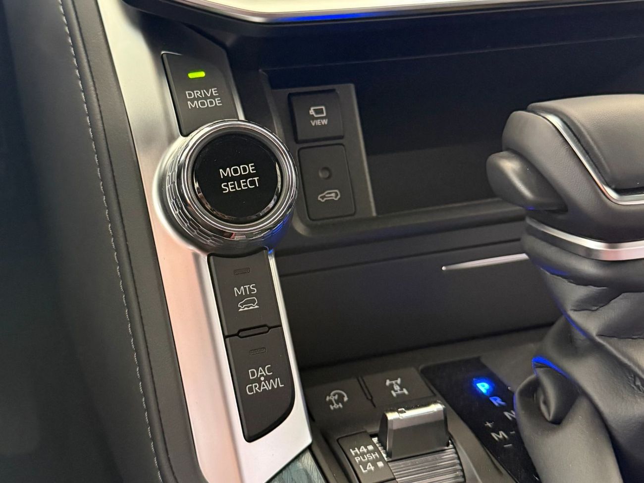 Toyota Land Cruiser 2026 LAND CRUISER GR-SPORT 3.5 HYBRID **EXPORT ONLY**التصدير فقط خارج الخليج***