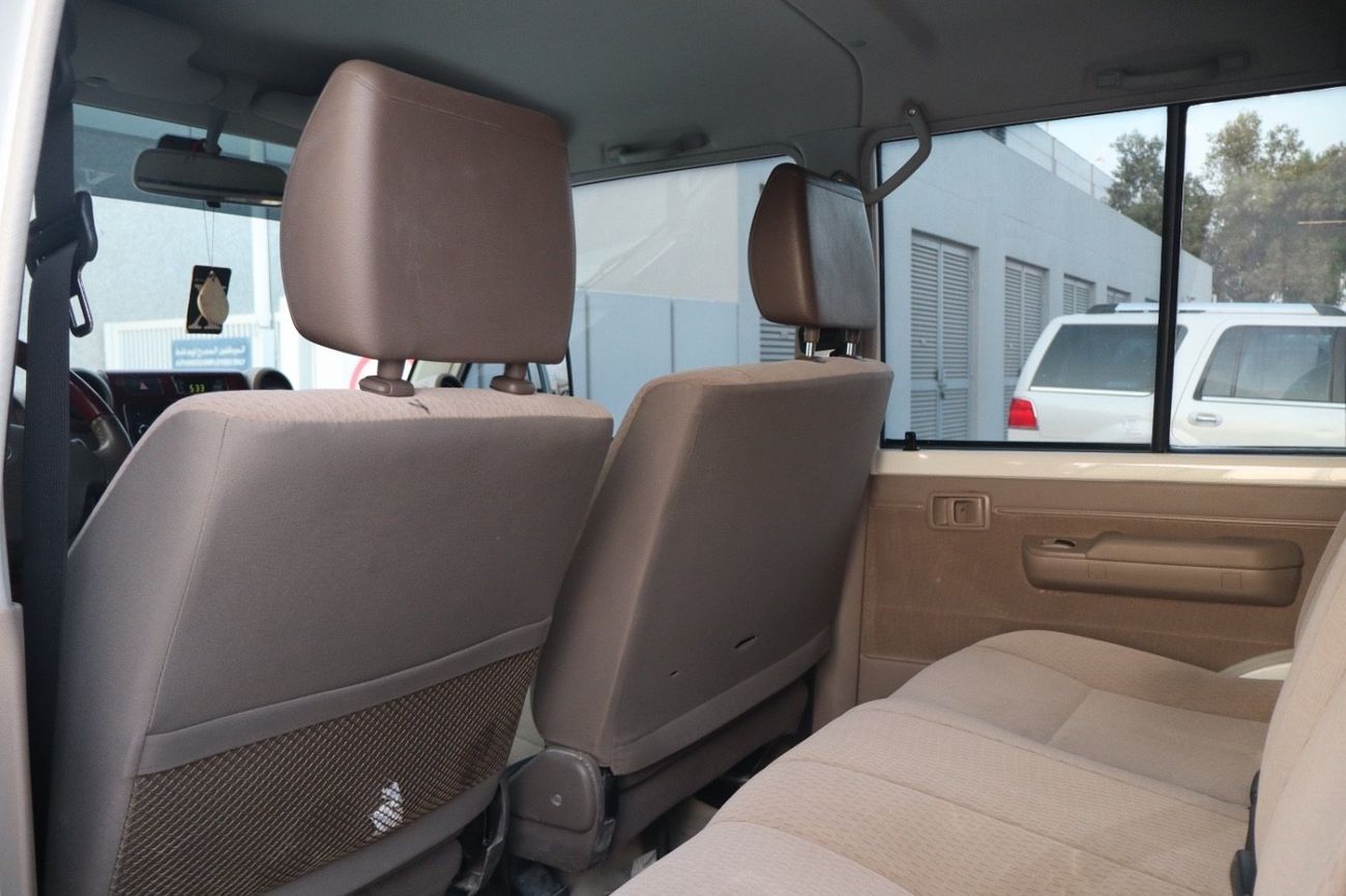 Toyota Land Cruiser Pick Up PICKUP 70th LX1 4.0L