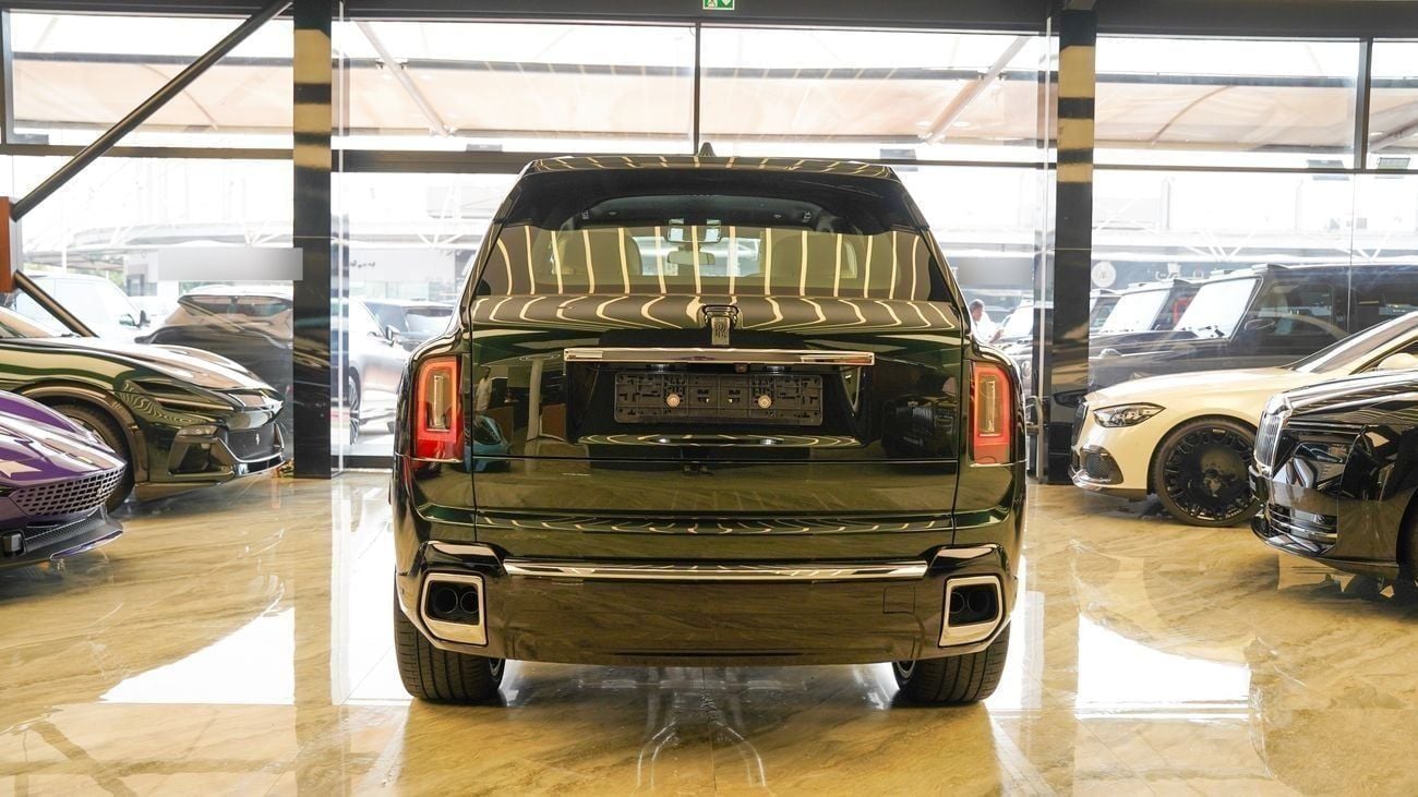 Rolls Royce Cullinan STD Rolls Royce Cullinan - Silver Badge - 2026