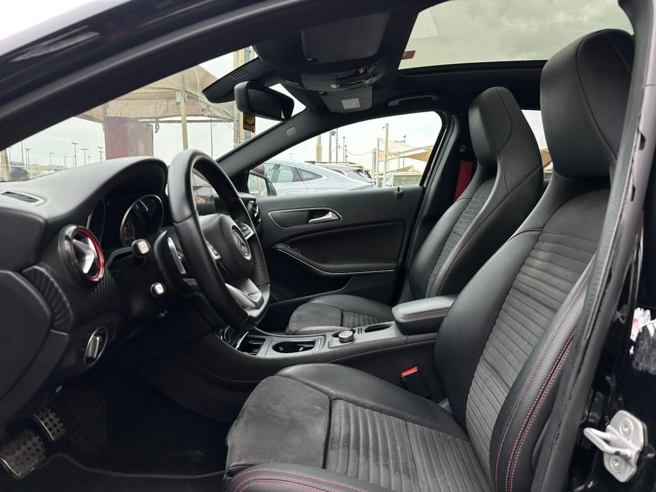 مرسيدس بنز A 250 MERCEDES-BENZ A250 | GCC | 2017 | FULL SERVICE HISTORY (GARGASH)